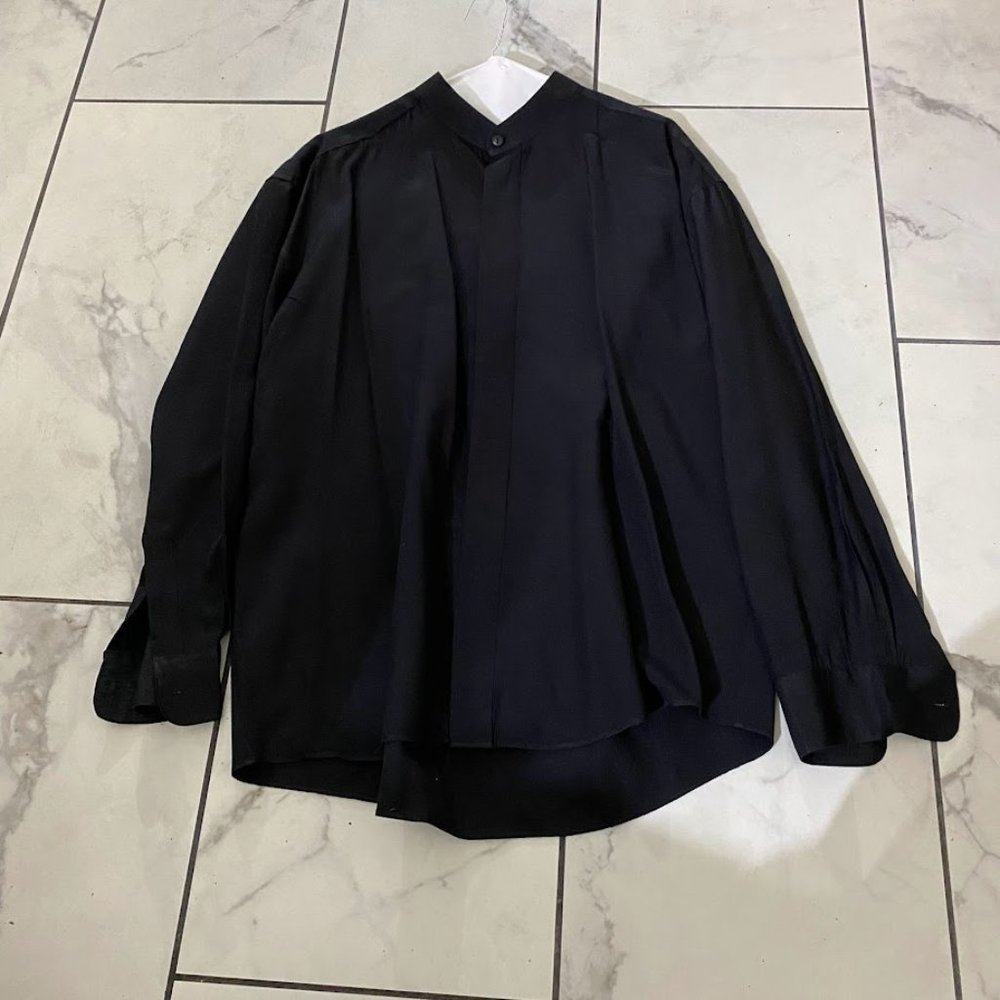 Domani Platinum black button up no collar